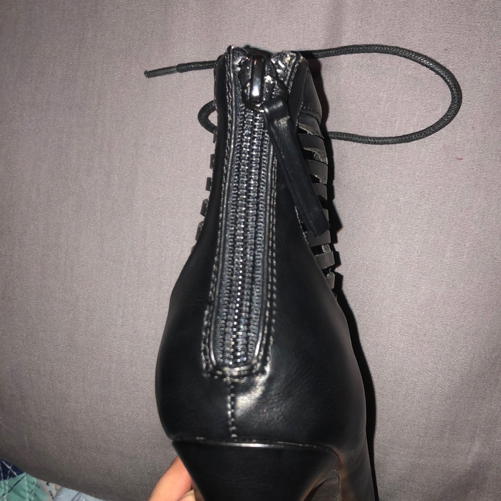 Women’s open toe heels - Picture 2 of 2
